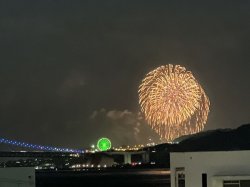 施設から淡路島の花火が見えました